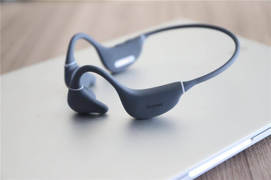 苹果耳机三代悦虎版:2023年热门运动耳机推荐 、口碑最好的运动耳机-第1张图片-太平洋在线下载