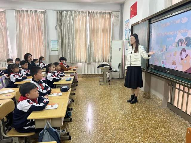 全景课堂学生版苹果:青岛宁安路小学“名师牵手 践行新理念”暨大单元全景集备课例展示-第3张图片-太平洋在线下载